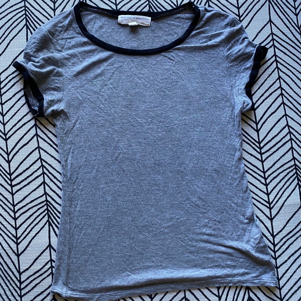 **SOLD** urban outfitters relaxed tee